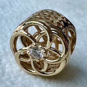 ❗️NEW❗️100% Authentic PANDORA 14k Solid Gold  “Loving Bloom”  Clear CZ CHARM